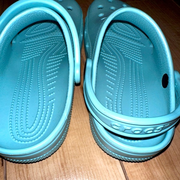 BEAUTIFUL BLUE CROCS🦋 - Picture 3 of 3